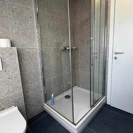 아파트 With Parking Space - 25153 *