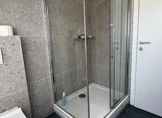 Apartment With Parking Space - 25153 *